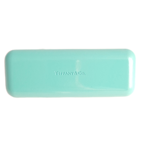 Accessories - Tiffany & Company eyeglass case. Stylish Eyewear 👓 😎